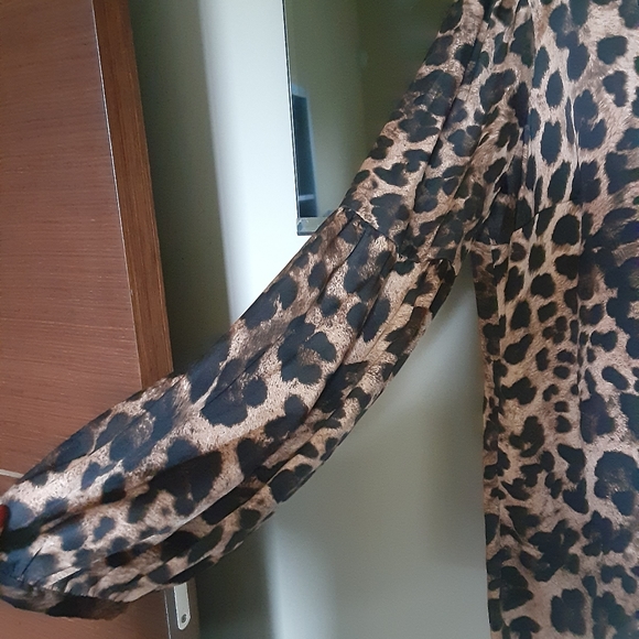 Leopard print Blouse - Picture 2 of 2